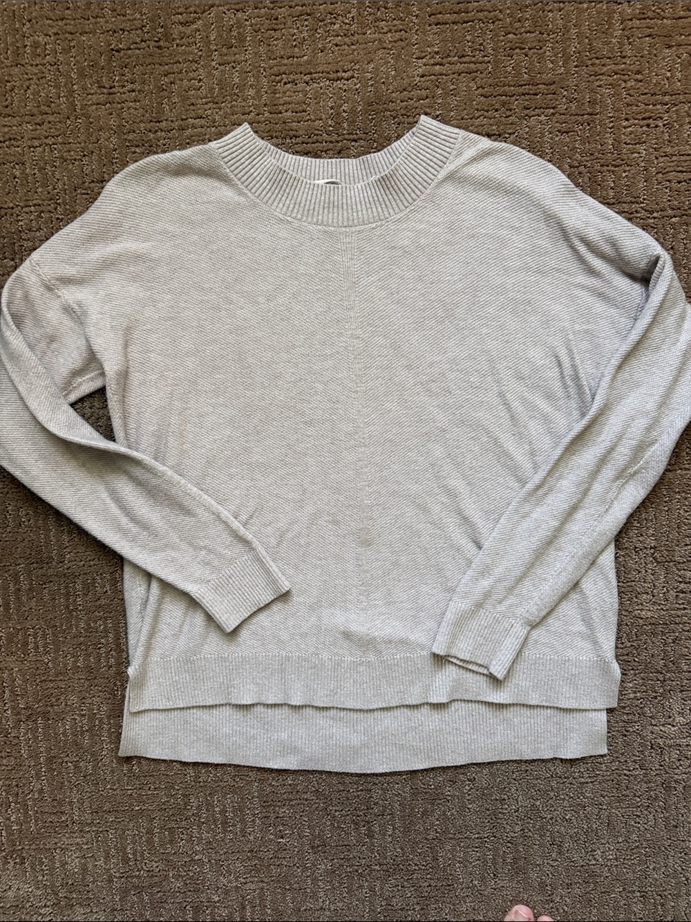 Women’s Crewneck Lightweight Sweater - Light brown